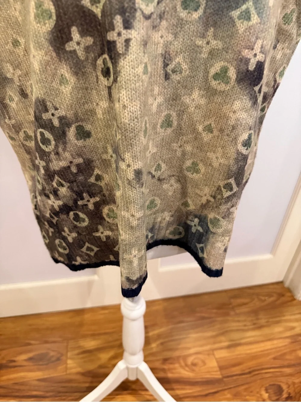 Sleeveless Monogram Pattern Knit Top in Olive and Navy